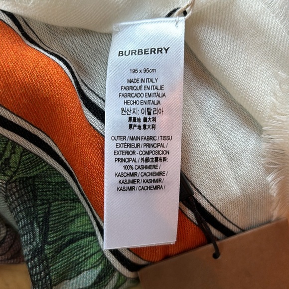 Burberry Cashmere Monkey Scarf. NWT never worn - Picture 7 of 8